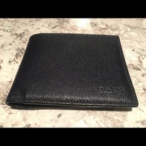 Coach bi fold wallet